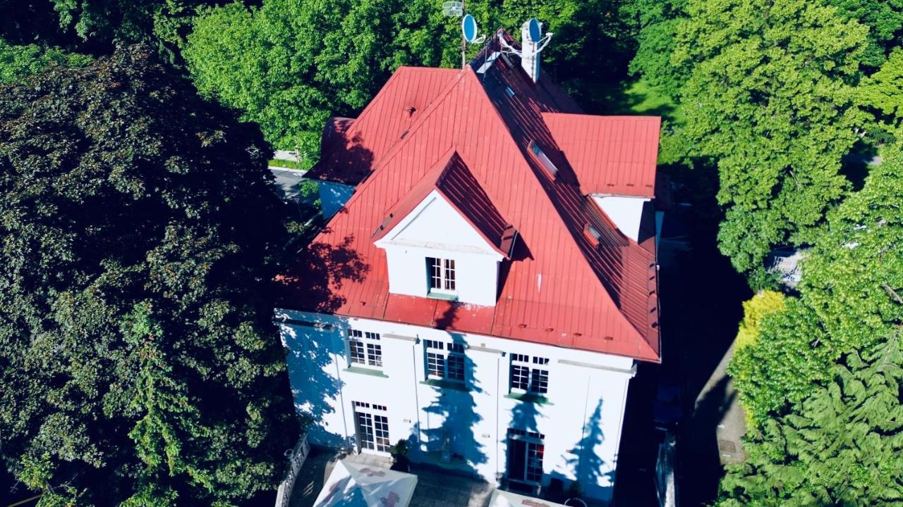 Retro Hotel Villa Ostrava Exterior photo